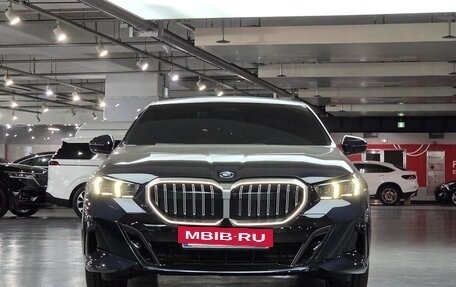 BMW 5 серия, 2025 год, 7 489 123 рублей, 2 фотография