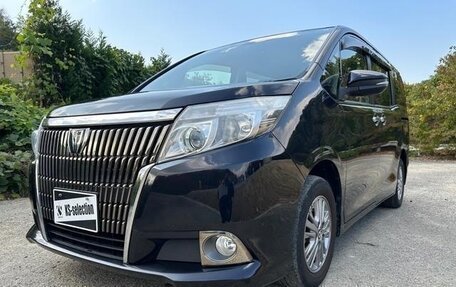 Toyota Esquire I, 2014 год, 1 390 222 рублей, 2 фотография