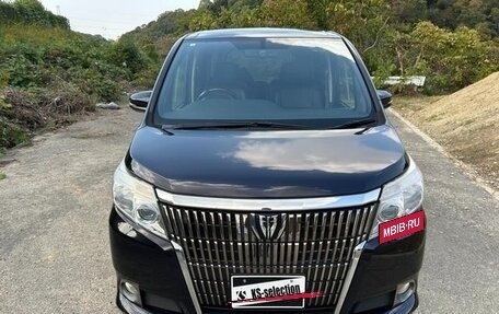 Toyota Esquire I, 2014 год, 1 390 222 рублей, 3 фотография