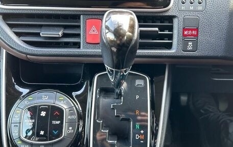 Toyota Esquire I, 2014 год, 1 390 222 рублей, 21 фотография