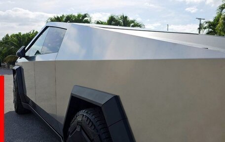 Tesla Cybertruck, 2024 год, 7 689 756 рублей, 5 фотография