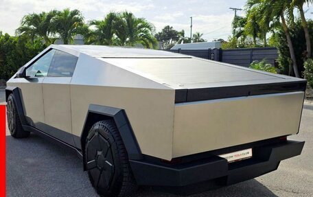 Tesla Cybertruck, 2024 год, 7 689 756 рублей, 3 фотография