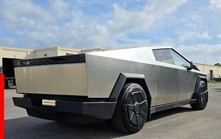 Tesla Cybertruck, 2024 год, 7 689 756 рублей, 8 фотография