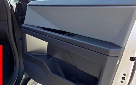 Tesla Cybertruck, 2024 год, 7 689 756 рублей, 18 фотография