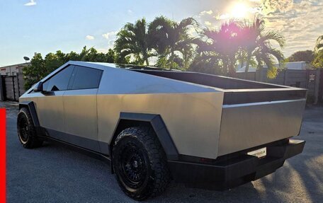 Tesla Cybertruck, 2024 год, 98 000 рублей, 4 фотография