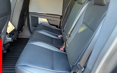 Tesla Cybertruck, 2024 год, 98 000 рублей, 22 фотография