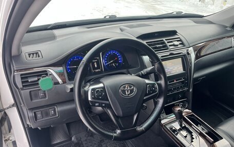 Toyota Camry, 2015 год, 2 550 000 рублей, 11 фотография
