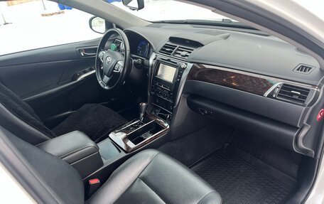 Toyota Camry, 2015 год, 2 550 000 рублей, 13 фотография