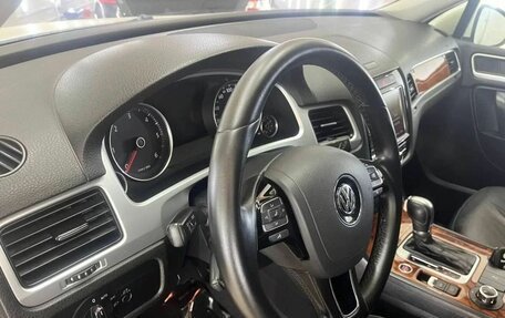 Volkswagen Touareg III, 2010 год, 1 887 000 рублей, 13 фотография