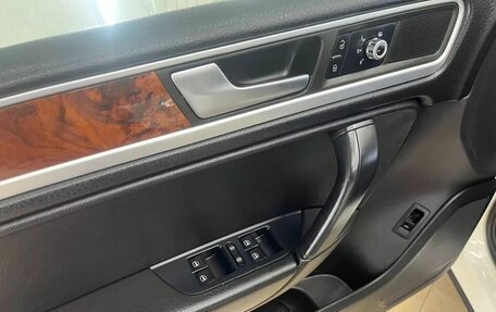 Volkswagen Touareg III, 2010 год, 1 887 000 рублей, 25 фотография