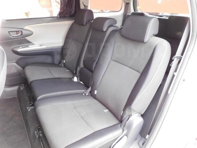 Toyota Wish II рестайлинг, 2017 год, 899 000 рублей, 3 фотография