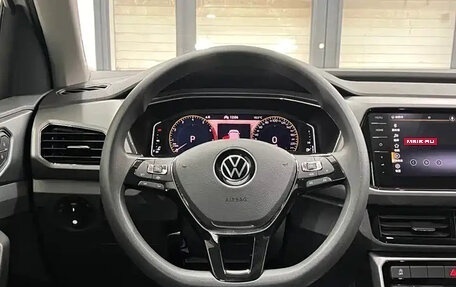Volkswagen T-Cross I, 2022 год, 1 550 586 рублей, 9 фотография