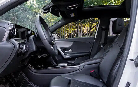 Mercedes-Benz A-Класс, 2021 год, 1 850 586 рублей, 11 фотография