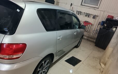 Toyota Ipsum II, 2002 год, 800 000 рублей, 2 фотография