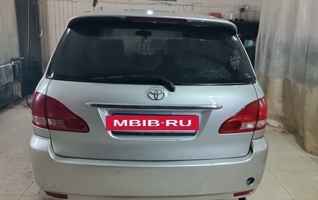 Toyota Ipsum II, 2002 год, 800 000 рублей, 4 фотография