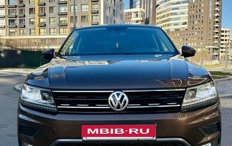 Volkswagen Tiguan II, 2018 год, 2 890 000 рублей, 2 фотография