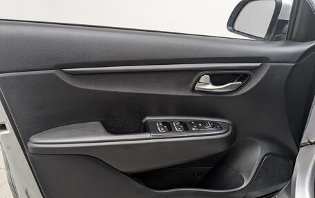 KIA Rio IV, 2021 год, 955 000 рублей, 18 фотография