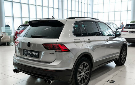 Volkswagen Tiguan II, 2018 год, 2 750 000 рублей, 6 фотография