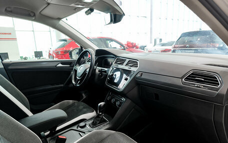 Volkswagen Tiguan II, 2018 год, 2 750 000 рублей, 13 фотография