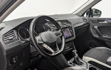 Volkswagen Tiguan II, 2022 год, 3 700 000 рублей, 15 фотография