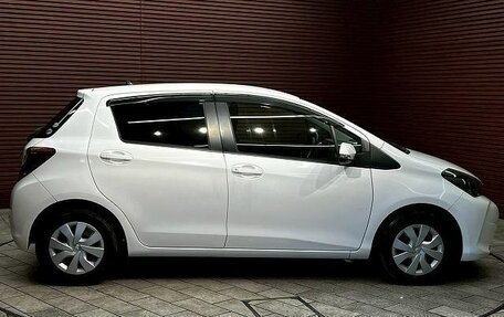 Toyota Vitz, 2013 год, 628 000 рублей, 4 фотография