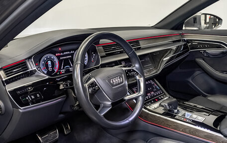 Audi A8, 2018 год, 5 095 000 рублей, 16 фотография