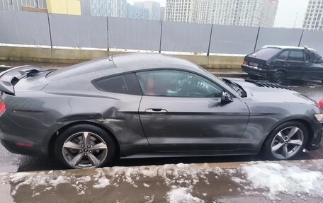 Ford Mustang VI рестайлинг, 2016 год, 1 800 000 рублей, 4 фотография