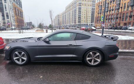 Ford Mustang VI рестайлинг, 2016 год, 1 800 000 рублей, 6 фотография