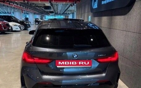 BMW 1 серия, 2022 год, 2 235 000 рублей, 3 фотография