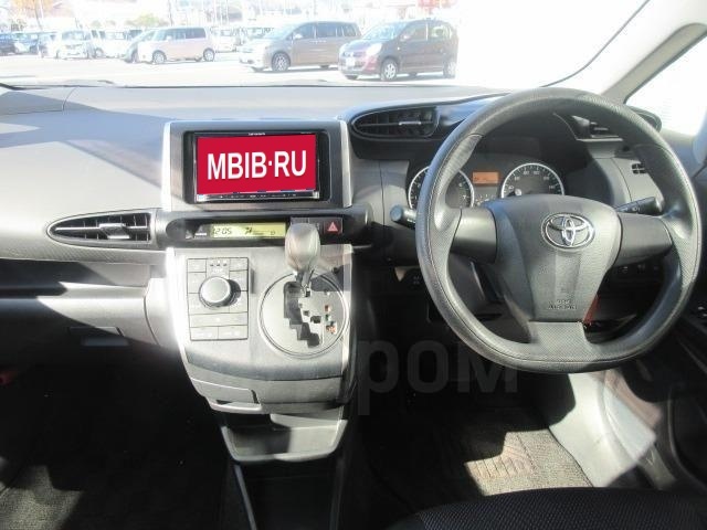 Toyota Wish II рестайлинг, 2017 год, 896 754 рублей, 4 фотография