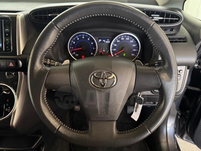 Toyota Wish II рестайлинг, 2017 год, 899 965 рублей, 11 фотография