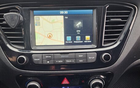 Hyundai Solaris II рестайлинг, 2018 год, 1 300 000 рублей, 9 фотография