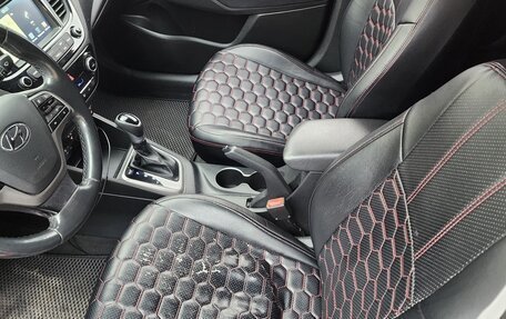 Hyundai Solaris II рестайлинг, 2018 год, 1 300 000 рублей, 13 фотография