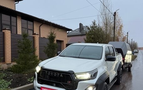 Toyota Hilux VIII, 2022 год, 5 250 000 рублей, 3 фотография