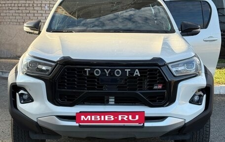 Toyota Hilux VIII, 2022 год, 5 250 000 рублей, 14 фотография