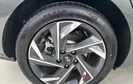 Hyundai Elantra, 2025 год, 1 920 500 рублей, 10 фотография