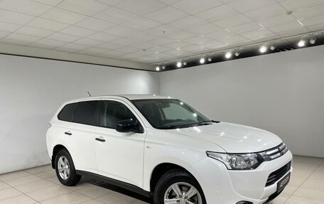 Mitsubishi Outlander III рестайлинг 3, 2014 год, 1 190 000 рублей, 3 фотография