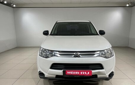 Mitsubishi Outlander III рестайлинг 3, 2014 год, 1 190 000 рублей, 2 фотография
