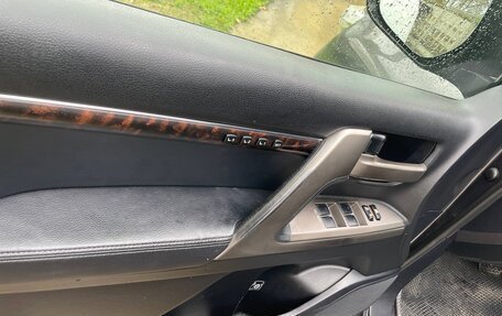 Toyota Land Cruiser 200, 2011 год, 1 850 000 рублей, 10 фотография