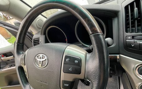 Toyota Land Cruiser 200, 2011 год, 1 850 000 рублей, 29 фотография