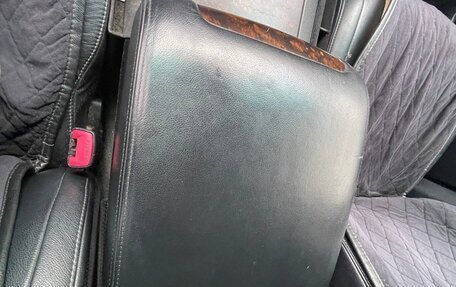 Toyota Land Cruiser 200, 2011 год, 1 850 000 рублей, 32 фотография