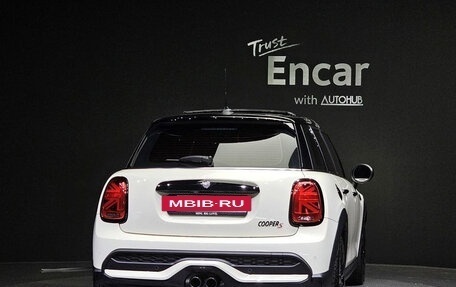 MINI Hatch, 2022 год, 2 380 800 рублей, 4 фотография