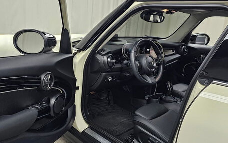 MINI Hatch, 2022 год, 2 380 800 рублей, 10 фотография