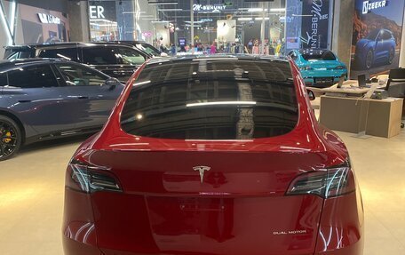 Tesla Model Y I, 2021 год, 4 330 000 рублей, 4 фотография