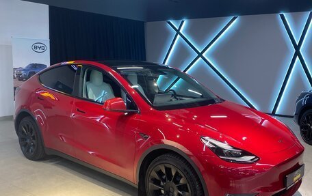 Tesla Model Y I, 2021 год, 4 330 000 рублей, 2 фотография