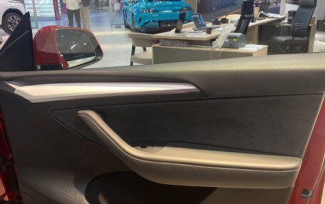 Tesla Model Y I, 2021 год, 4 330 000 рублей, 23 фотография