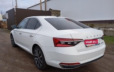 Skoda Superb III рестайлинг, 2024 год, 3 150 000 рублей, 4 фотография