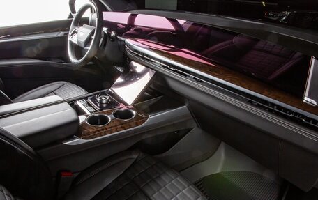 Cadillac Escalade V, 2025 год, 22 298 000 рублей, 12 фотография