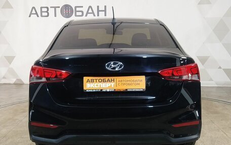 Hyundai Solaris II рестайлинг, 2017 год, 1 035 000 рублей, 5 фотография