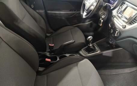 Hyundai Solaris II рестайлинг, 2017 год, 1 035 000 рублей, 7 фотография